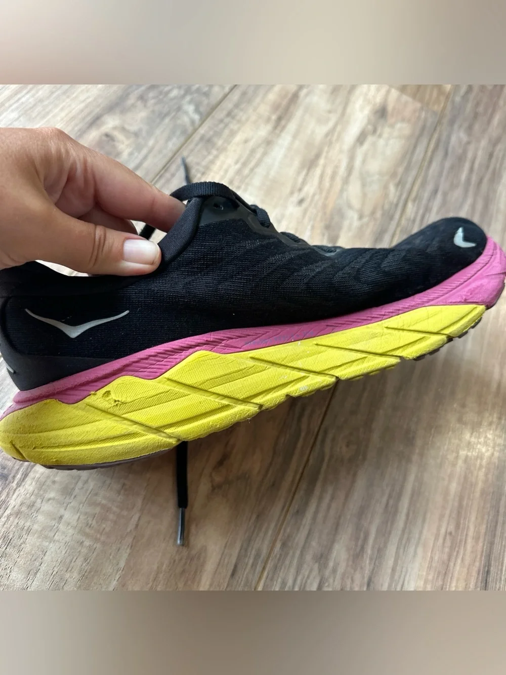 Hoka Arahi 6 Womens Running Shoes Black Pink Yellow Cushioned Size 10 B Medium